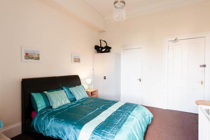 Edinburgh Central Roomz Aparthotel Екстер'єр фото