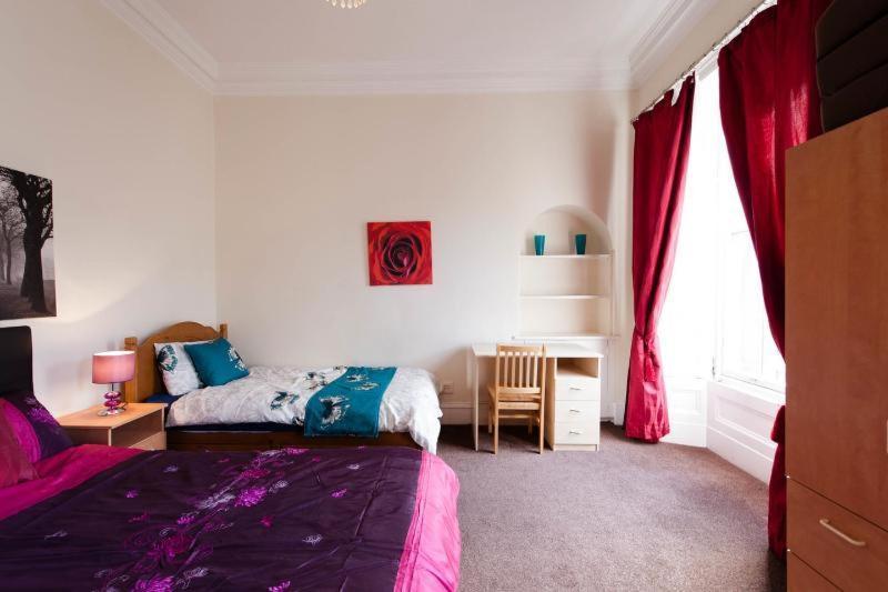 Edinburgh Central Roomz Aparthotel Екстер'єр фото